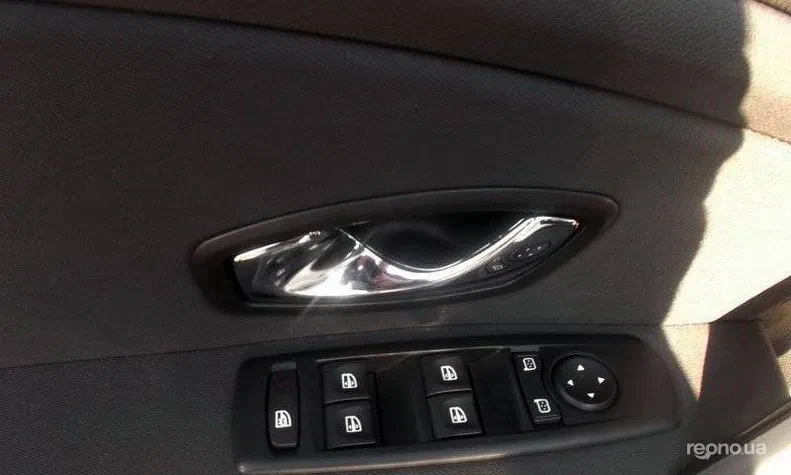 Renault Megane 2012 - 8