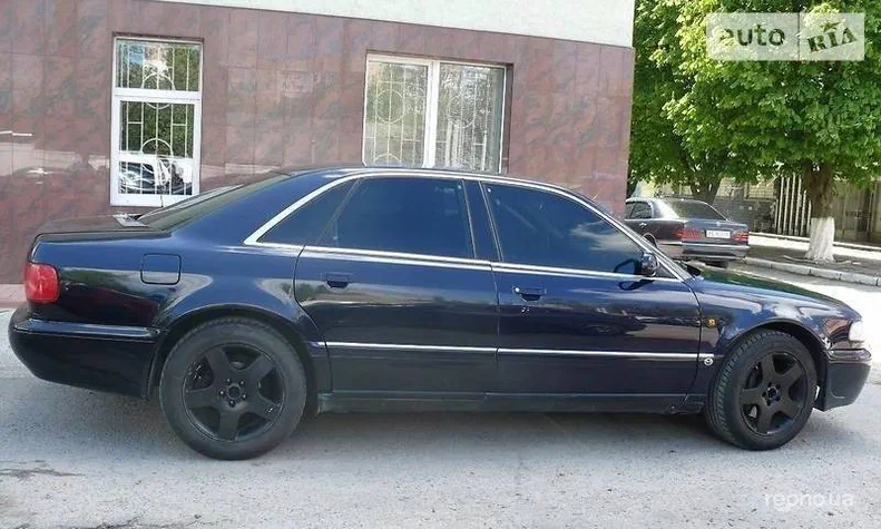 Audi A8 1997 - 4