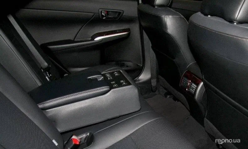 Toyota Camry 2016 - 3