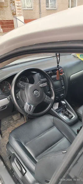 Volkswagen Jetta 2012 - 5