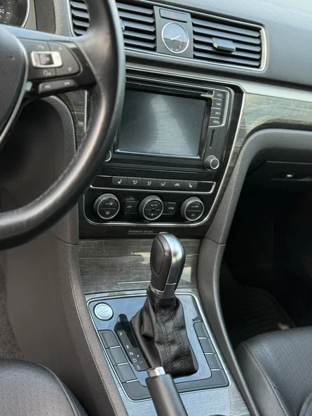 Volkswagen Passat 2016 - 15