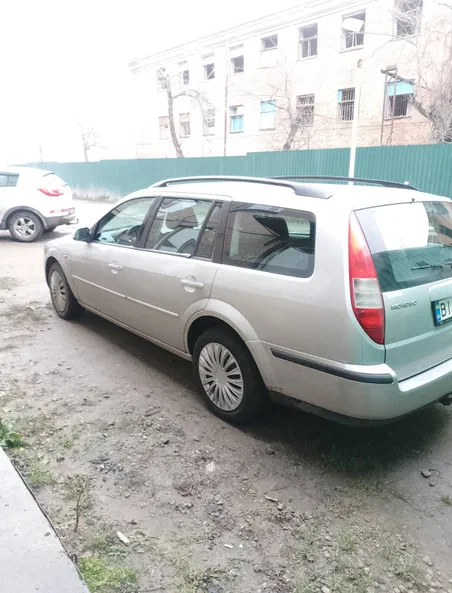 Ford Mondeo 2002 - 10
