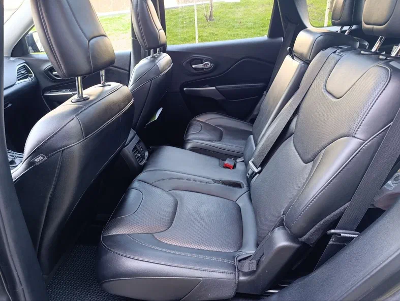 Jeep Cherokee 2022 - 8