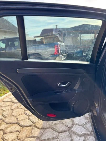 Renault Laguna 2008 - 11