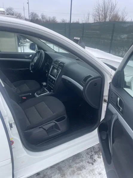 Skoda Octavia 2010 - 5