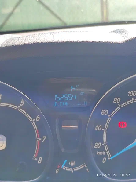 Ford Fiesta 2013 - 10