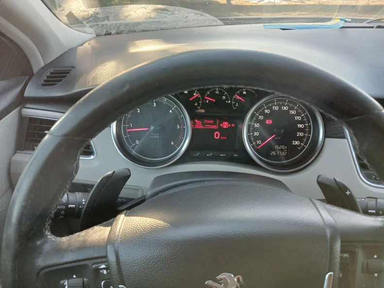 Peugeot 508 2012 - 10