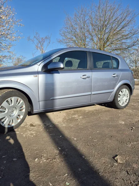 Opel Astra 2008 - 5