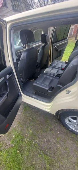 Volkswagen Touran 2015 - 9