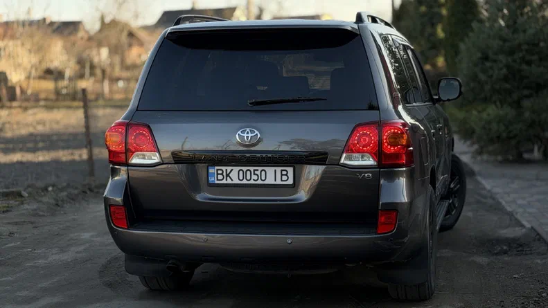 Toyota Land Cruiser 2012 - 9
