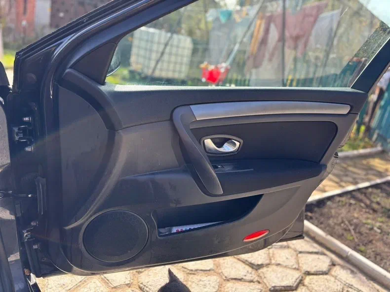 Renault Laguna 2008 - 12