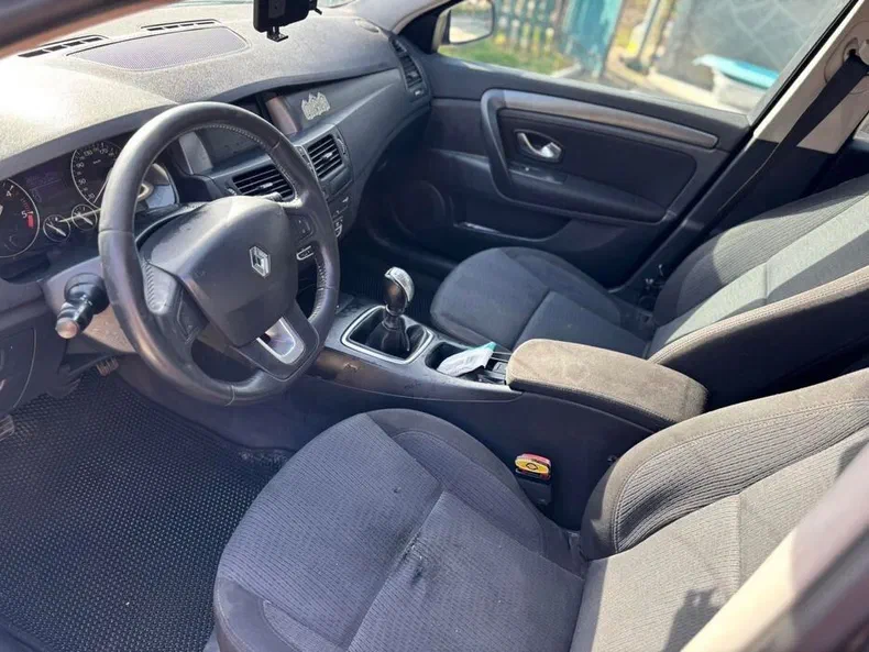 Renault Laguna 2008 - 6