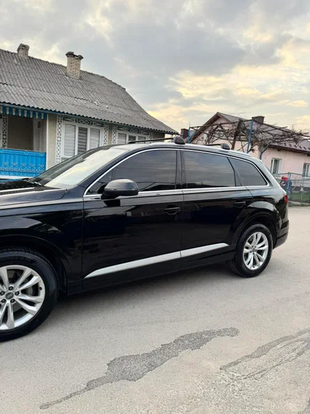 Audi Q7 2018 - 12