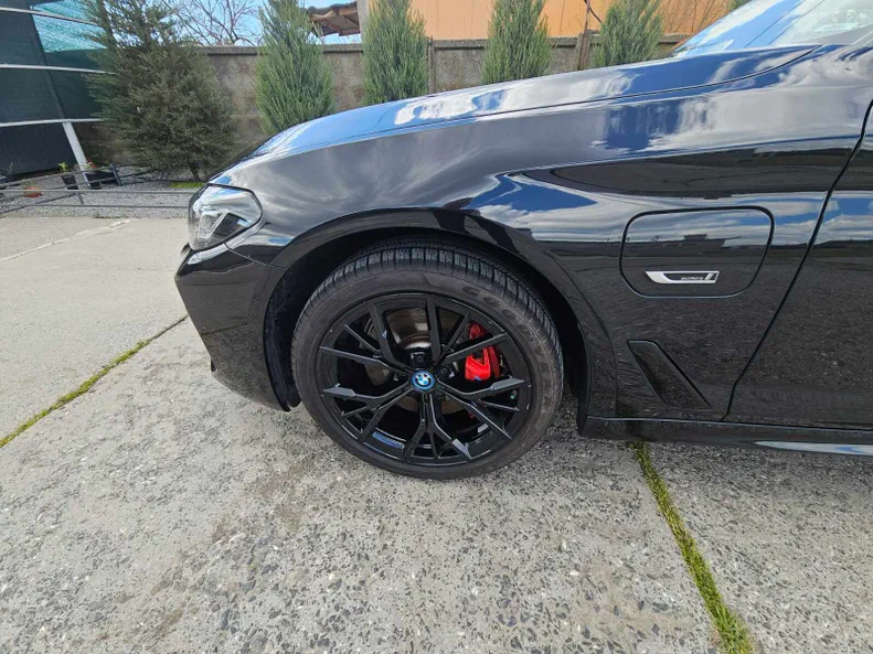 BMW 5 серии 2022 - 12