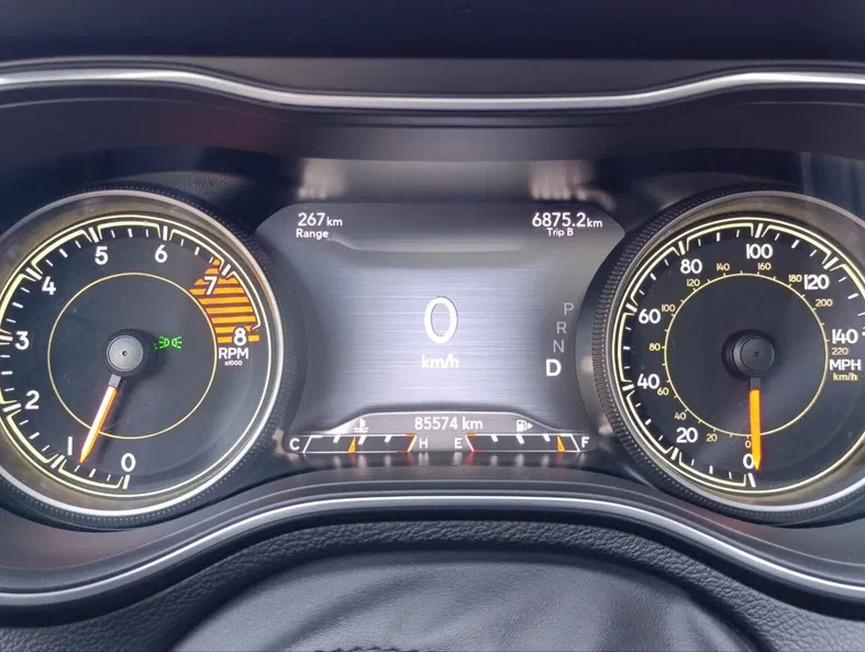 Jeep Cherokee 2022 - 14