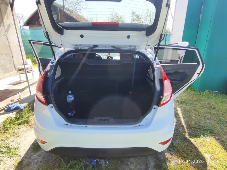 Ford Fiesta 2013 - 9