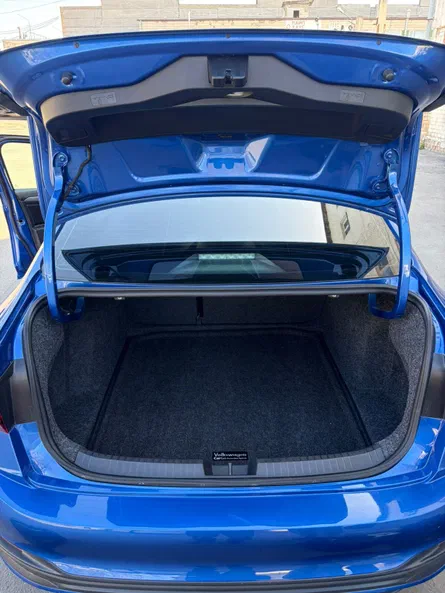 Volkswagen Jetta 2023 - 22