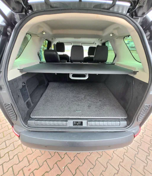 Land Rover Discovery 2018 - 11