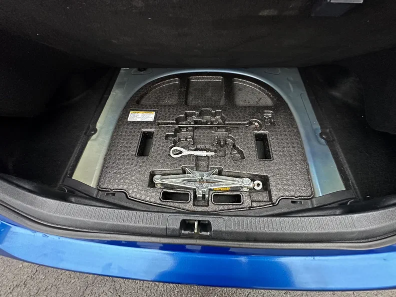 Toyota Camry 2017 - 11