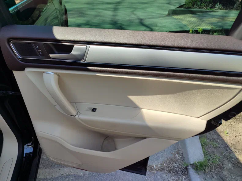 Volkswagen Touareg 2014 - 16