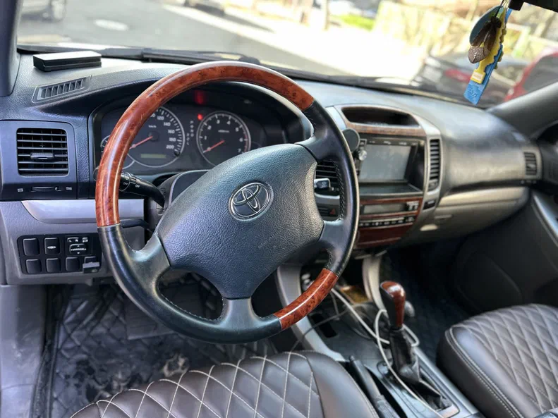 Toyota Land Cruiser Prado 2007 - 6