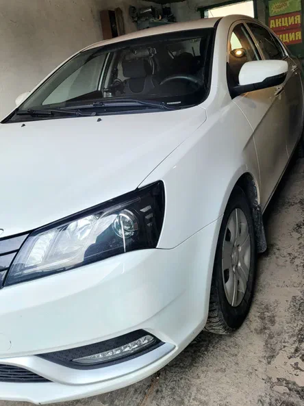 Geely Emgrand 7 2018 - 10