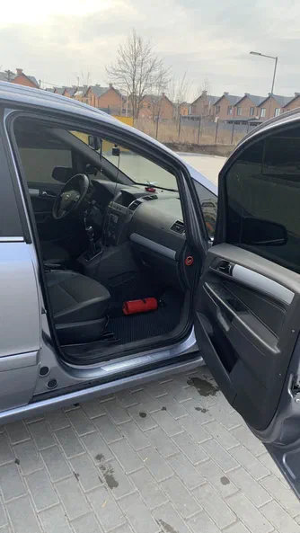Opel Zafira 2007 - 8