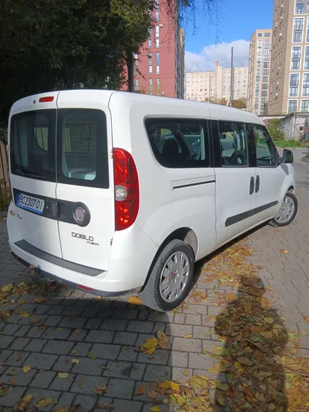 Fiat Doblo 2011