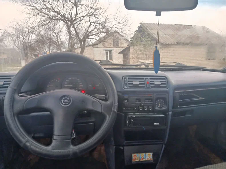 Москвич 2141 1993 - 17