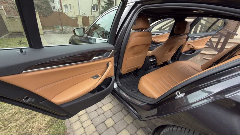 BMW 5 серія 2019 - 6