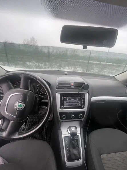 Skoda Octavia 2010 - 6