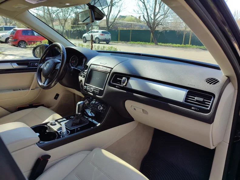 Volkswagen Touareg 2014 - 7