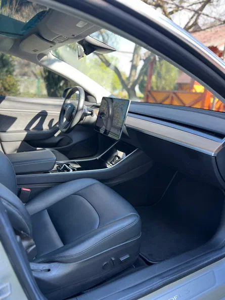 Tesla Model 3 2018 - 25