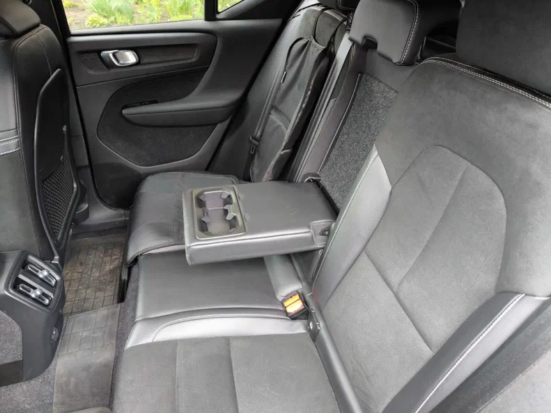 Volvo XC40 2021 - 25