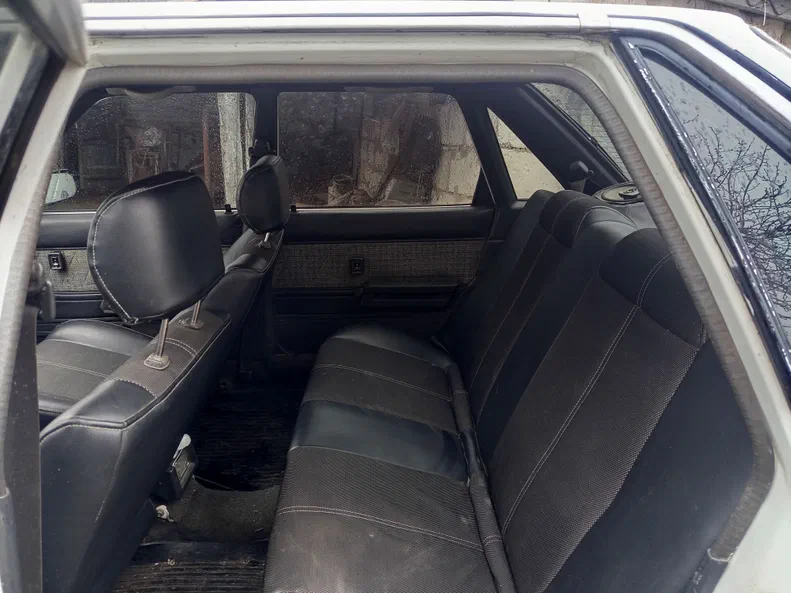 Toyota Carina 1987 - 5