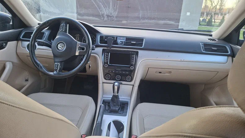 Volkswagen Passat 2013 - 8