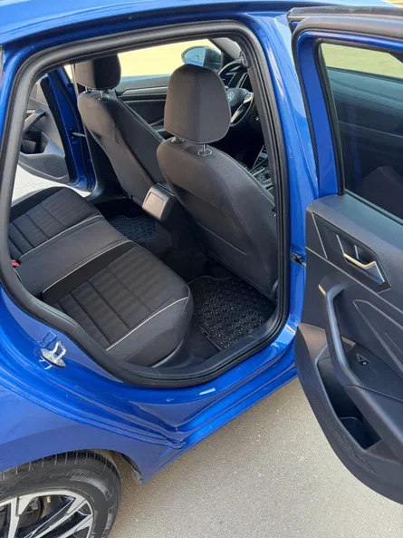 Volkswagen Jetta 2023 - 9