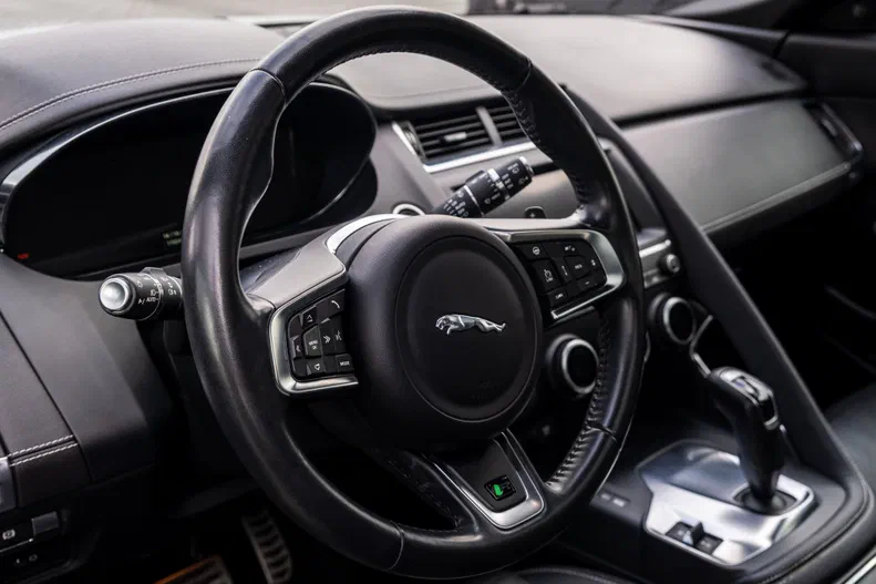 Jaguar E-Pace 2019 - 12