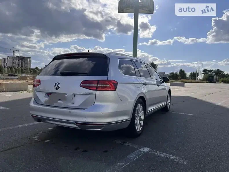 Volkswagen Passat 2016 - 5
