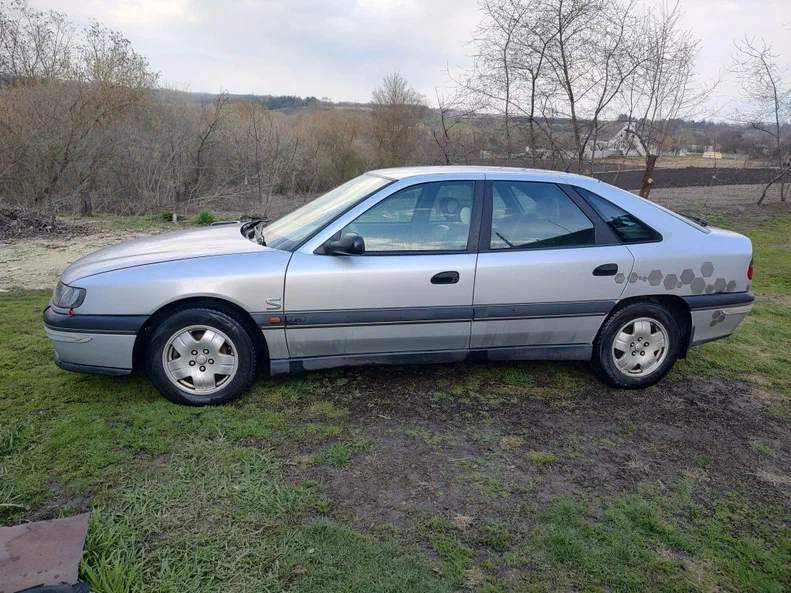 Renault Safrane 1998