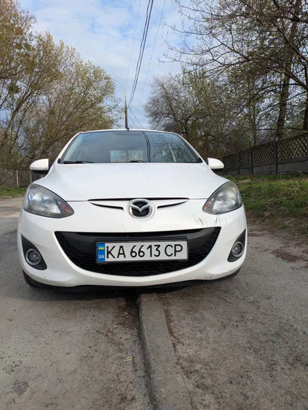 Mazda 2 2012