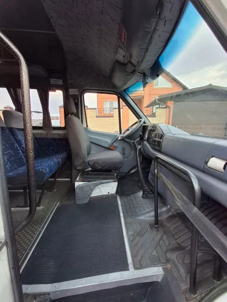 Mercedes-Benz 312D 1998 - 12