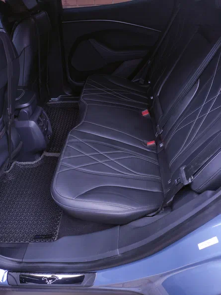 Ford Mustang Mach-E 2023 - 11