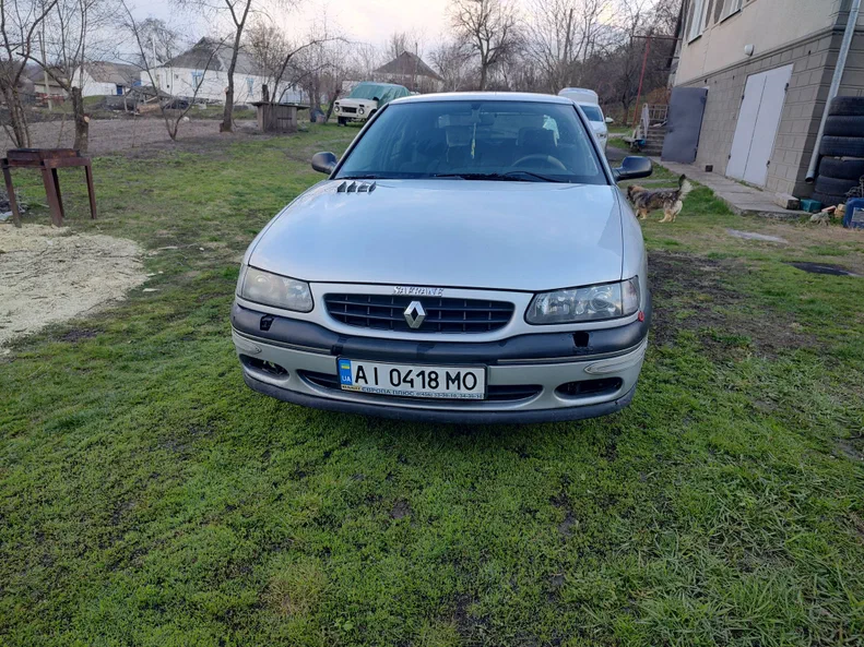 Renault Safrane 1998