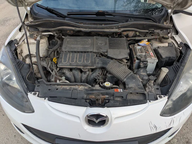 Mazda 2 2012 - 16