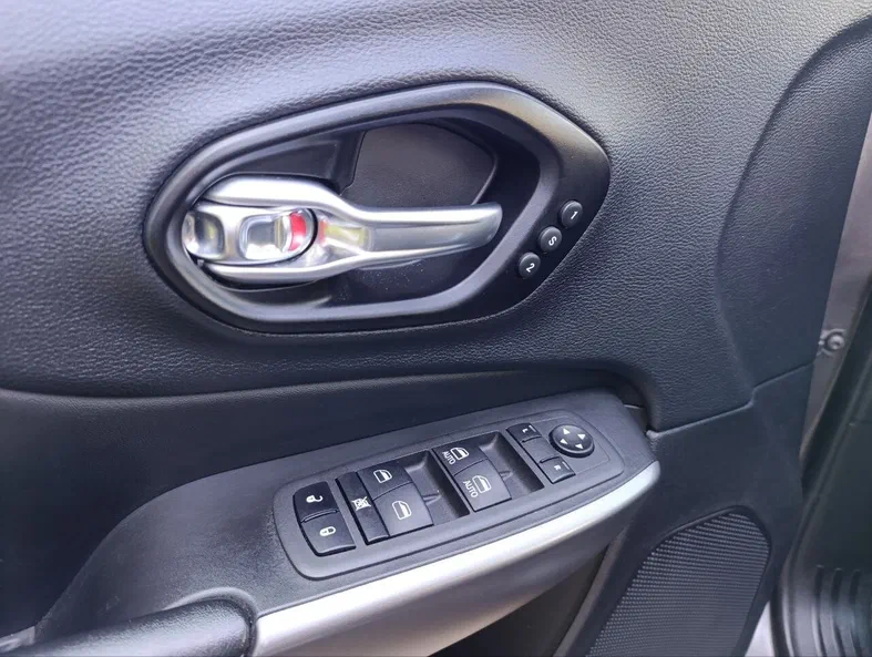 Jeep Cherokee 2022 - 16