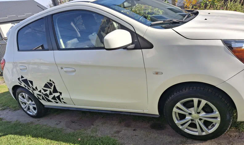 Mitsubishi Mirage 2015