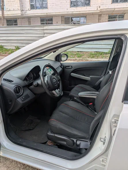 Mazda 2 2012 - 12