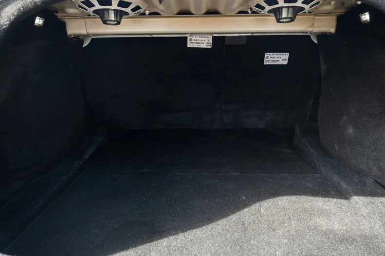 Tesla Model 3 2024 - 16