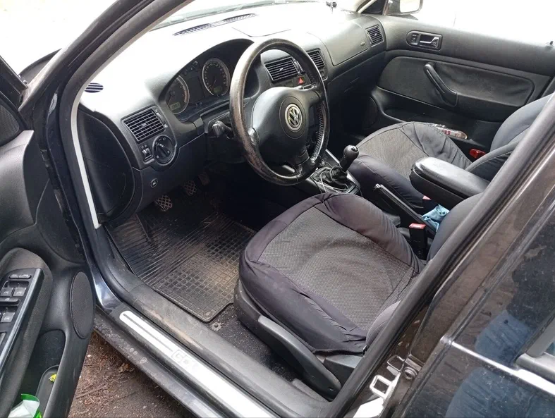 Volkswagen Golf 2002 - 5